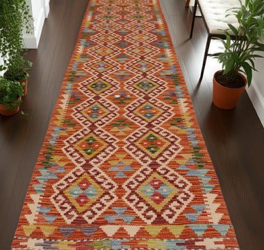 Kilim or Oriental Rug – What’s Best for Your Hallway?