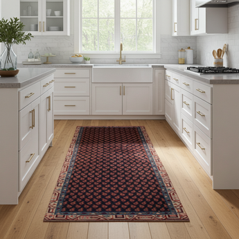 Handknuten Arak Oriental rug by Orientmattor, classic carpet with intricate patterns, measuring 306 x 85 cm.