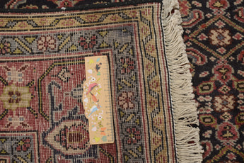 Handknuten Ardebil Persian rug by Orientmattor, classic carpet with intricate patterns, measuring 284 x 190 cm.