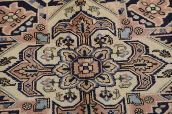 Handknuten Ardebil-Sof Persian carpet by Orientmattor, classic 268x168 cm with intricate traditional patterns.