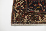 Handwoven Bakhtiar Oriental rug by Orientmattor, classic carpet with intricate patterns, measuring 284 x 212 cm.