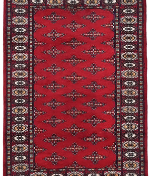 Handknuten Matta Bokhara Oriental, classic carpet from Orientmattor, 122 x 77 cm, detailed woven pattern and rich earthy tones.