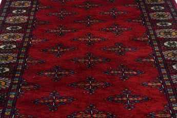 Orientmattor Handknuten Matta Bokhara Oriental, 122x77 cm, classic carpet with intricate patterns and rich colors.