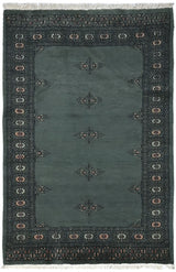 Orientmattor handknuten Matta Bokhara Oriental 130x95 cm with intricate traditional patterns and rich colors.
