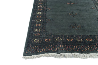 Orientmattor Handknuten Matta Bokhara Oriental, 130x95 cm, classic carpet with intricate pattern and rich colors.