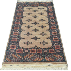 Orientmattor Handknuten Matta Bokhara Oriental, classic rug in 137x75 cm with intricate traditional patterns.