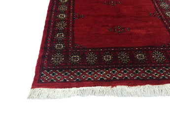 Orientmattor Handknuten Matta Bokhara Oriental, 141x80 cm, classic carpet with intricate pattern and rich colors.