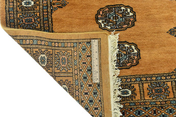 Handknuten Matta Bokhara Oriental 147x92 cm from Orientmattor, showcasing intricate patterns and rich colors in a classic carpet design.