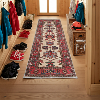 Handknuten Dehbaft Oriental carpet by Orientmattor, classic style with detailed patterns, measuring 239 x 83 cm.