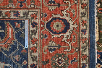 Orientmattor Handknuten Farahan Oriental rug, classic carpet with intricate patterns, measuring 343 x 267 cm.