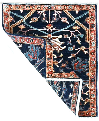 Handwoven Farahan Oriental rug by Orientmattor, classic carpet measuring 82 x 68 cm with intricate design and rich colors.
