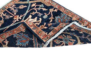 Classic Farahan Oriental handwoven rug, 82x68 cm, featuring intricate patterns and rich colors from Orientmattor.