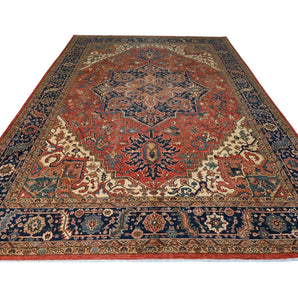 Handwoven Heriz Oriental rug by Orientmattor, 427 x 299 cm, featuring intricate traditional patterns and rich colors.