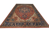 Handwoven Heriz Oriental rug by Orientmattor, 427 x 299 cm, featuring intricate traditional patterns and rich colors.