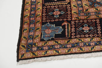Traditional Heriz Persian handknuten matta in classic style, measuring 323x235 cm, by Orientmattor.