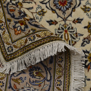 Handknuten Kashan Oriental carpet in classic design, 211x142 cm, from Orientmattor, showcasing intricate patterns and rich colors.