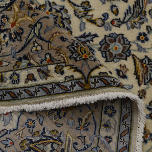 Handknuten Kashan Oriental rug in classic design, 220 x 142 cm, by Orientmattor, featuring intricate patterns and rich colors.