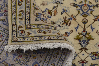 Handknuten Kashan Oriental carpet from Orientmattor, 275 x 200 cm, featuring intricate classic design and rich colors.