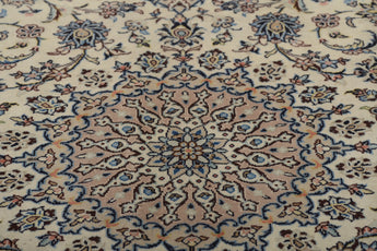 Orientmattor Kashan Oriental handknuten matta, 330x235 cm, classic carpet with intricate patterns and rich colors.