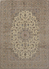 Handknuten Kashan Oriental rug, classic carpet with intricate patterns, measuring 343x243 cm, by Orientmattor.