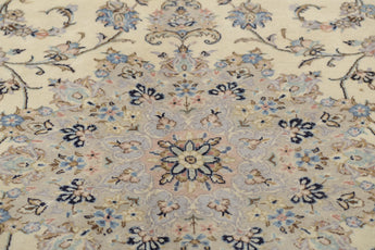 Handknuten Kashan Oriental carpet by Orientmattor, classic 343x243 cm with intricate floral patterns on a rich background.