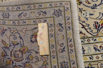 Handknuten Kashan Oriental rug, classic carpet by Orientmattor, 346 x 255 cm with intricate traditional patterns.