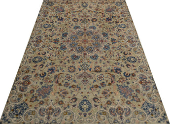 Handknuten Kashan Oriental rug from Orientmattor, 365x240 cm, featuring intricate traditional patterns and rich colors.