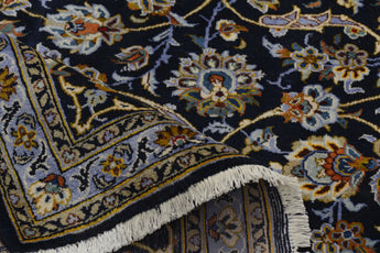 Handknuten Kashan Oriental rug from Orientmattor, 370x270 cm, featuring intricate traditional patterns and rich colors.
