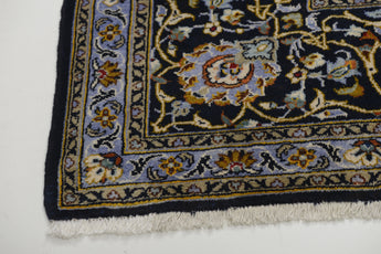 Handknuten Kashan Oriental carpet in classic style, 370x270 cm, featuring intricate patterns and rich colors, by Orientmattor.