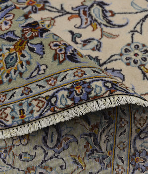 Handknuten Kashan Oriental rug by Orientmattor, classic 388x282 cm with intricate patterns in warm tones.