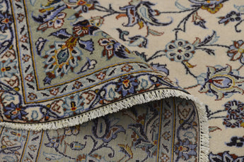 Handknuten Kashan Oriental rug by Orientmattor, classic 388x282 cm with intricate patterns in warm tones.