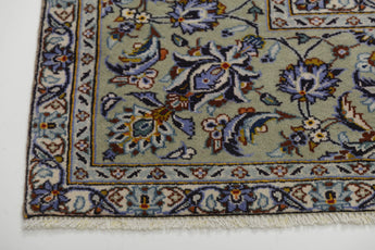 Handknuten Kashan Oriental rug by Orientmattor, classic carpet with intricate patterns, measuring 388 x 282 cm.