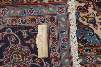 Handknuten Kashan Oriental carpet by Orientmattor, 388x287 cm, featuring intricate classic design and rich color details.
