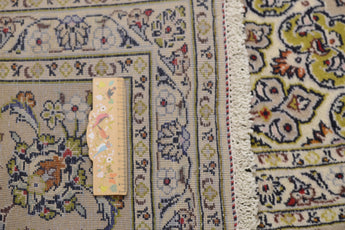 Handknuten Kashan Oriental rug by Orientmattor, classic carpet with intricate patterns, measuring 405 x 295 cm.