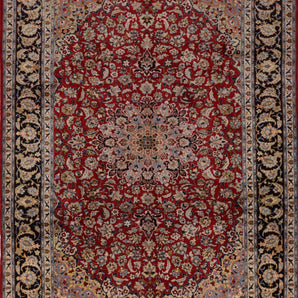 Handwoven Nadjafabad Oriental rug by Orientmattor, classic carpet with intricate patterns, measuring 398 x 280 cm.