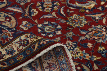 Handwoven Nadjafabad Oriental rug by Orientmattor, 413x303 cm, featuring intricate classic carpet design and rich colors.