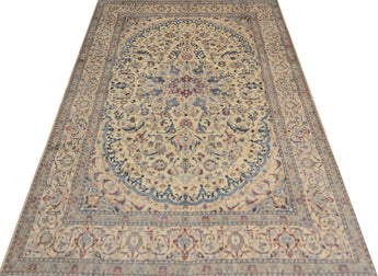 Handknuten Nain Oriental rug by Orientmattor, classic carpet in 310 x 202 cm with intricate patterns and rich textures.