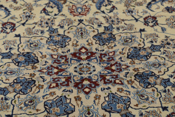 Handknuten Nain Oriental classic carpet in 310x202 cm with intricate patterns, by Orientmattor, showcasing detailed craftsmanship.