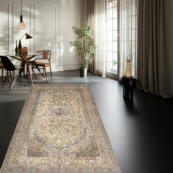 Orientmattor handknuten Nain Oriental rug, 310x202 cm, classic carpet with intricate patterns, detailed craftsmanship visible in the image.