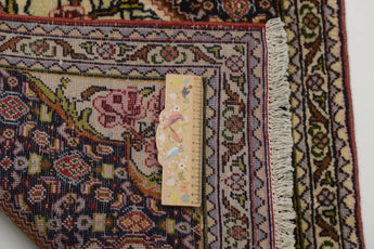 Orientmattor Sanneh Oriental handknuten matta, 323 x 63 cm, classic carpet with intricate pattern and warm colors.
