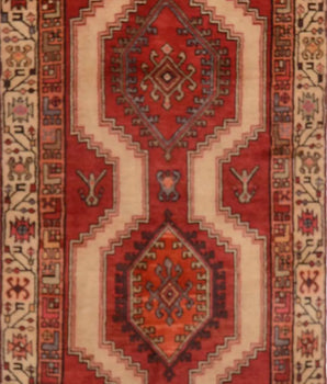 Handknuten Sarab Oriental carpet in classic style, 373x93 cm, from Orientmattor, showcasing intricate patterns and rich colors.