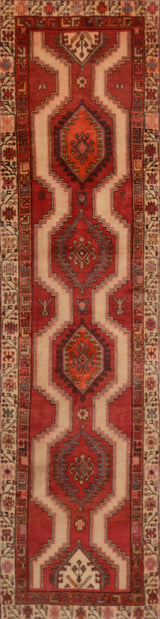 Handknuten Sarab Oriental carpet in classic style, 373x93 cm, from Orientmattor, showcasing intricate patterns and rich colors.