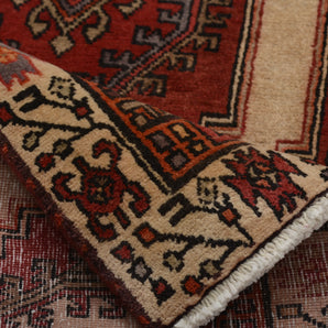 Handknuten Sarab Oriental rug by Orientmattor, classic carpet measuring 373 x 93 cm with intricate designs.