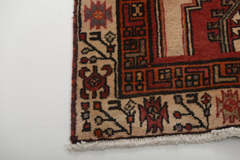 Handknuten Sarab Oriental rug by Orientmattor, classic carpet in 373x93 cm with intricate patterns and rich colors.