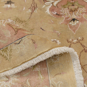 Orientmattor handknuten Tabriz Oriental rug, classic carpet with intricate patterns, 338 x 240 cm, detailed craftsmanship visible