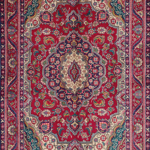 Handknuten Tabriz Persian rug by Orientmattor, classic carpet with intricate patterns, 190 x 140 cm, detailed and colorful.