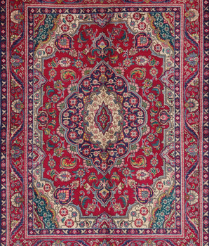 Handknuten Tabriz Persian rug by Orientmattor, classic carpet with intricate patterns, 190 x 140 cm, detailed and colorful.