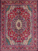 Handknuten Tabriz Persian rug by Orientmattor, classic carpet with intricate patterns, 190 x 140 cm, detailed and colorful.