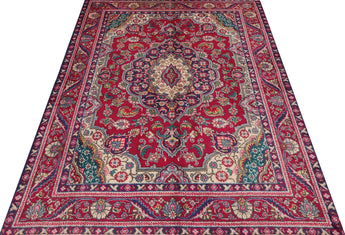 Handknuten Tabriz Persian rug by Orientmattor, classic 190x140 cm with intricate patterns and rich colors.