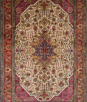 Handwoven Tabriz Persian carpet by Orientmattor, classic 293x192 cm with intricate traditional patterns.